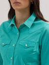 Women's Wrangler Western Button Down Shirt in Bright Aqua - 112358060